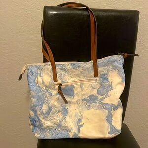 Woman’s hand bag/beach bag